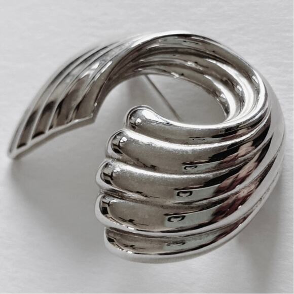 Vintage Signed Napier Brooch Silver Tone Mid Century Modernist Swirl Design Pin - Picture 3 of 11